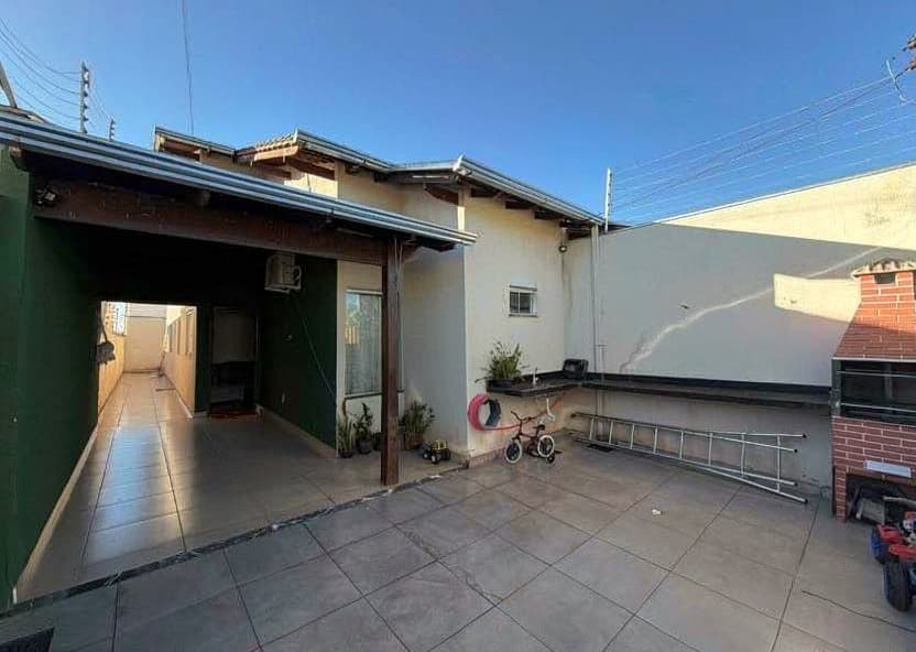 Casa três quartos Anápolis